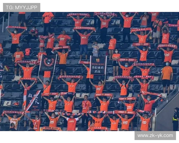 武汉足球队奋勇拼搏的辉煌之路与大满贯梦想的追逐历程 武汉足球队奋勇拼搏的辉煌之路与大满贯梦想的追逐历程