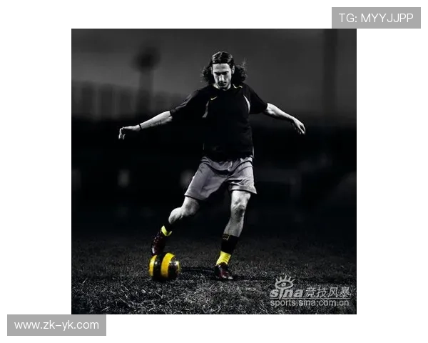 足球明星们的Nike鞋款背后的故事与时尚潮流解析 足球明星们的Nike鞋款背后的故事与时尚潮流解析